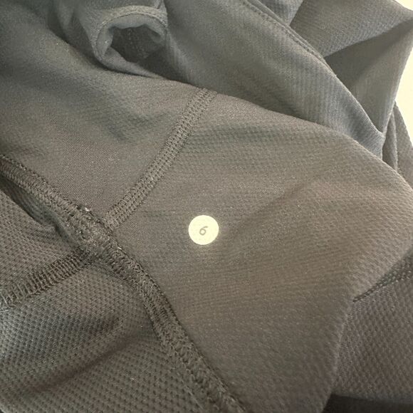 Lululemon Black Run Tame Me Tank Top Yoga Luxtreme Cinch Bottom Fitted Size 6 - Picture 7 of 10